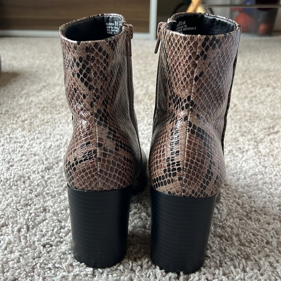 New Directions-Glenda Boots - Picture 3 of 4